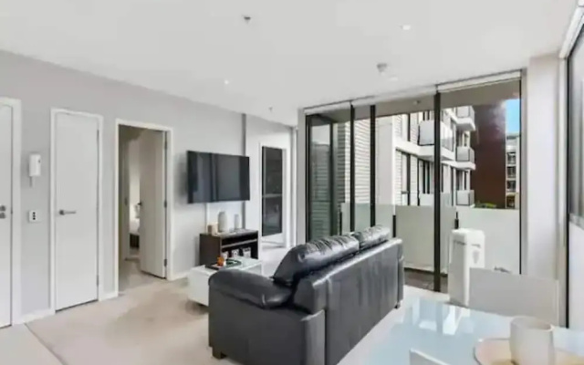 Lovely And Cozy Apartment - Parking, Pool And Gym!