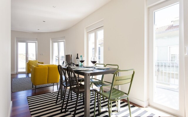 Отель ALTIDO Estrela Terrace III Лиссабон