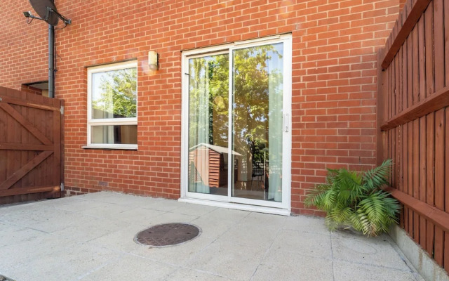 Premium Central House- Sleeps 9 - Garden - Parking