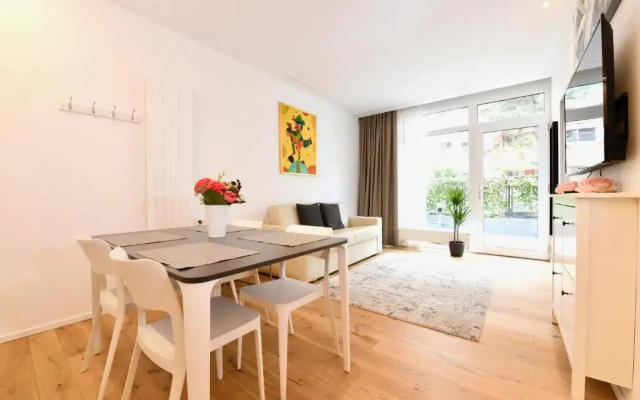 Lake Modern Suites - Free Parking