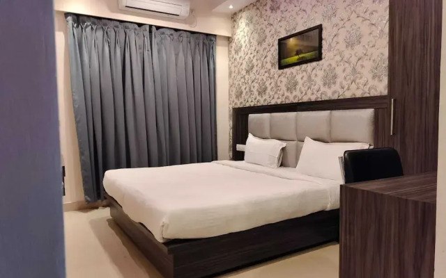 Hotel Golden Crown