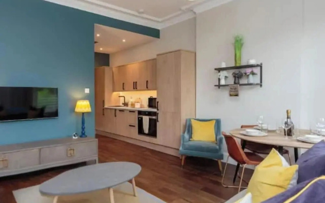 City Centre 2 BED 2 Bath Apartment