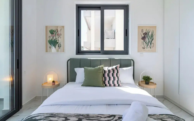 Ivory 1-BR Apt. & Balcony in Aradipou