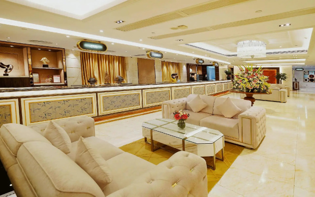 Grand Dragon Hotel