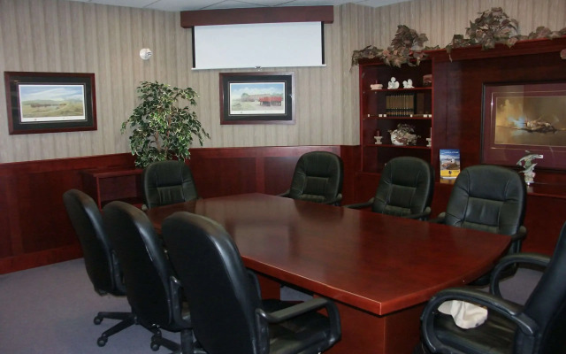 Coast Abbotsford Hotel & Suites