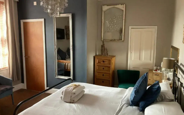 Kelston Guest House