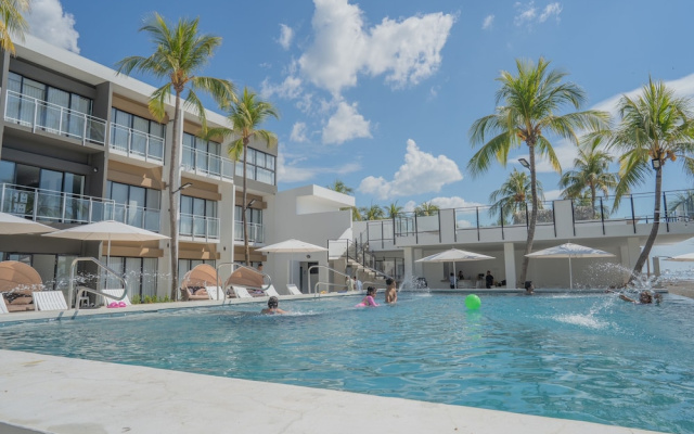 Coco Blue Resort