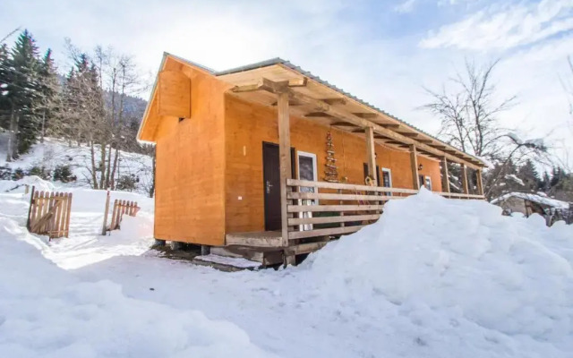 Cottage Shgedi
