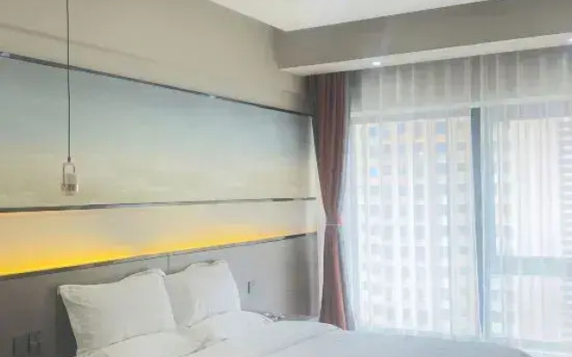 Gemini Hotel (Xinxiang Baolong Plaza)