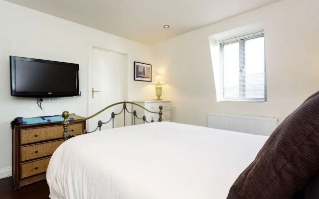 Veeve - Abbey Apartment