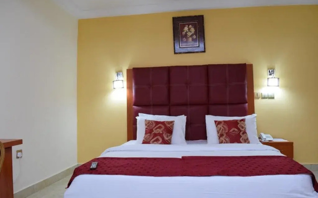 Chariot Hotel