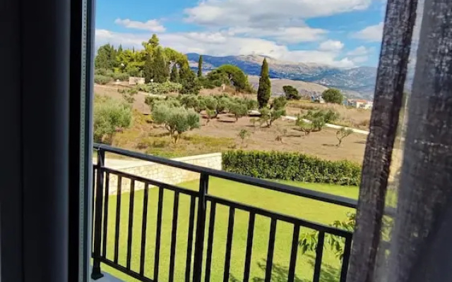 Alaia Chic Villa With Garden in Kefalonia