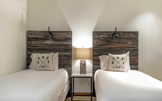 Townsend Place A107 2 Bedroom Condo by RedAwning