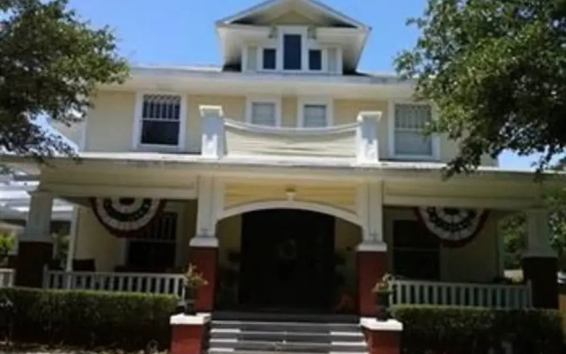Rosen House Inn - Bed And Breakfast