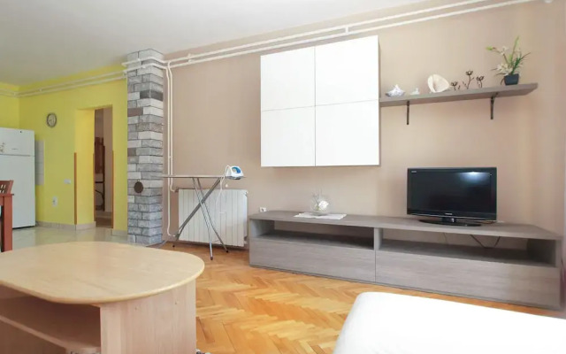 Apartment 1623