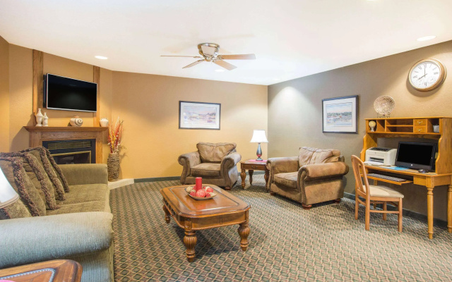 Ramada by Wyndham Spirit Lake/Okoboji