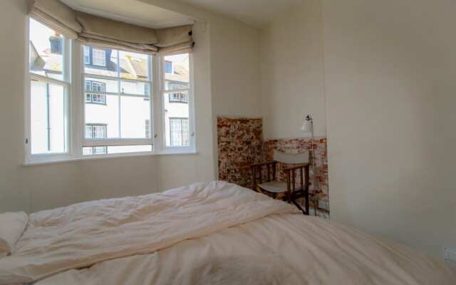 Апартаменты Brilliant High-end Apartment in Brighton Sleeps 6 комната для гостей