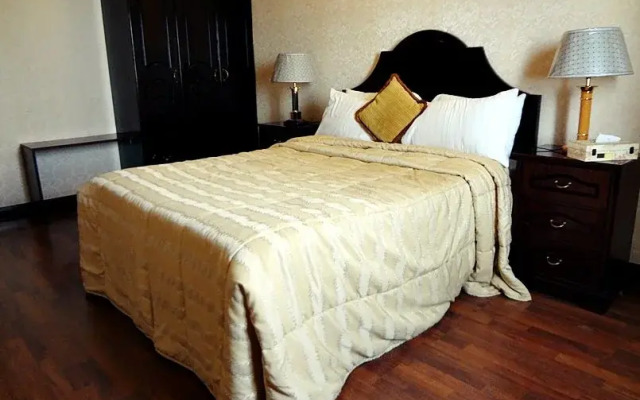 Riviera Palace Deluxe Suites