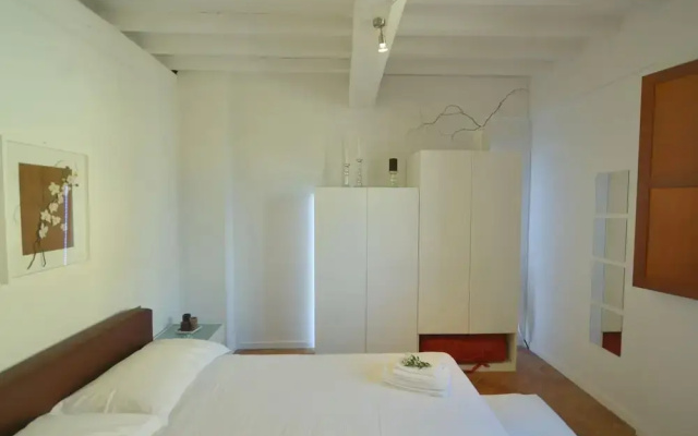 Cosy Apartment With Swimming Pool and Garden Close to Volterra and S Gimignano