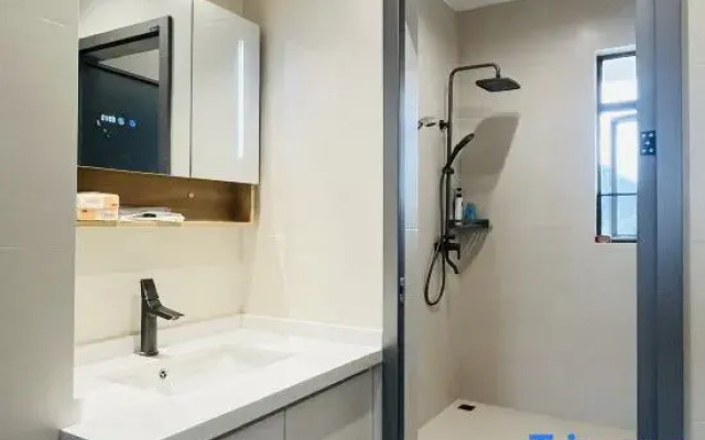 nunu light luxury suite