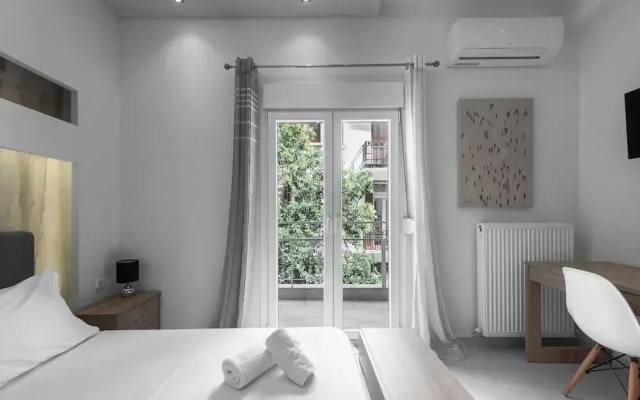 Cosmopolitan Apartments Nilie Suites & Aprts