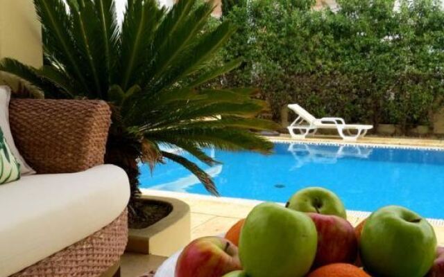 Отель Villa Moments - Guest House Португалия, Портимао - отзывы, цены и фото номеров - забронировать отель Villa Moments - Guest House онлайн