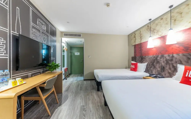 Homey Hotel