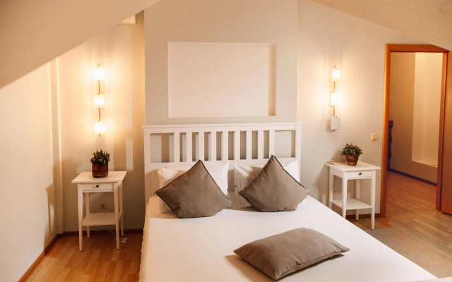 Rezidentsiya Mariya Guest House