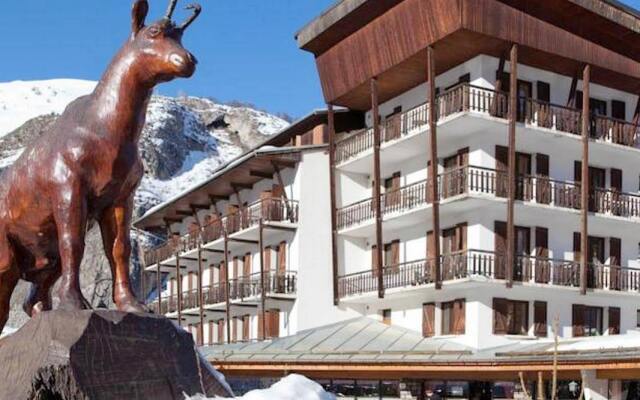 Grand Hotel de Valloire et du Galibier вид на фасад
