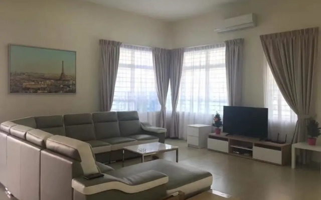 KLIA Transit @ Kim House