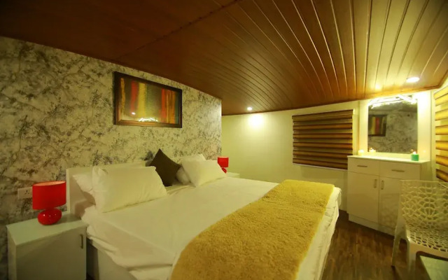 Best Kerala Houseboat