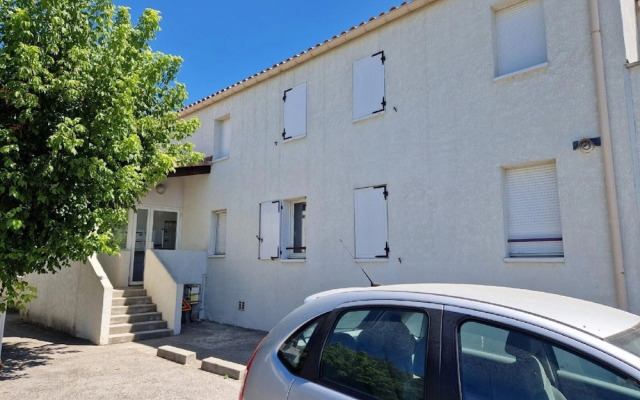 Beautiful Holiday Apartment in Uzes With Balcony