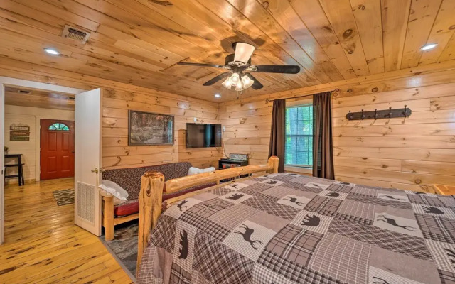 Broken Bow Bungalow - Relaxed Retreat With Deck!