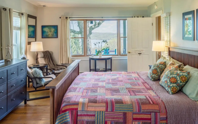 Moonshadow Bed and Breakfast