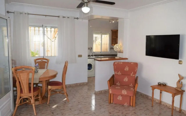 Upper floor Apartment semi-private pool