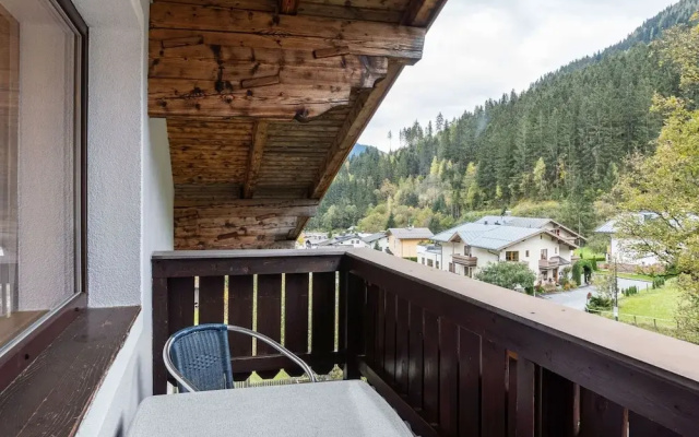 Stylish Apartment in Zell am See near Ski Area