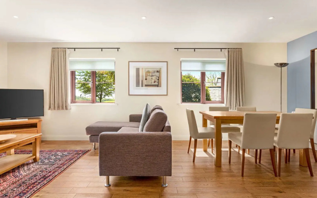 Trenython Manor Hotel & Spa