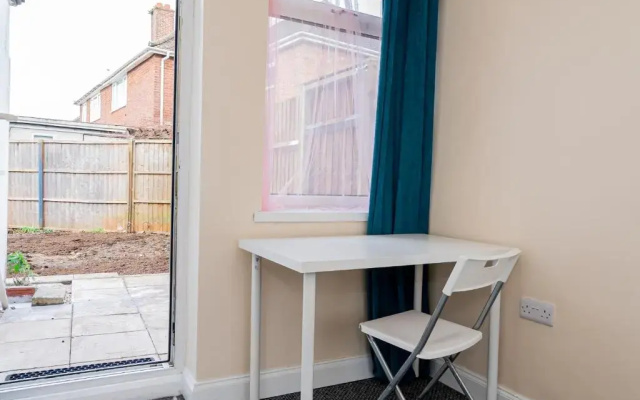 Shirley House 3 Guest House Self Catering