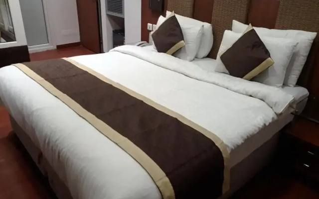 Hotel Aerocity Golden