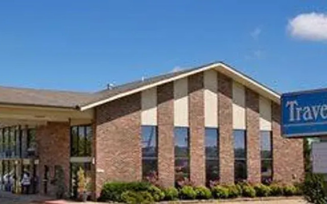 Travelodge Bentonville