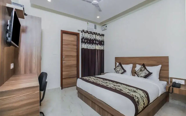 OYO 22235 Mint Residency