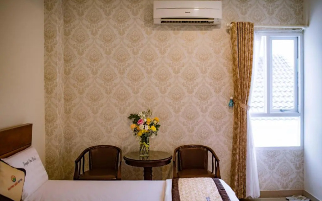 Huynh Duc Hotel