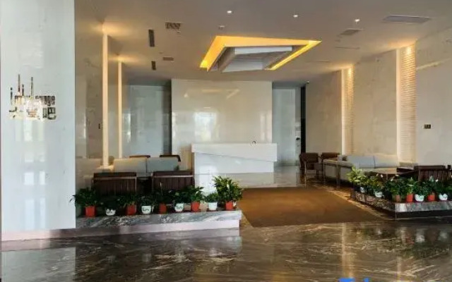 Qianxi Silk Road International Hotel (Zhangye High-speed Railway Station)