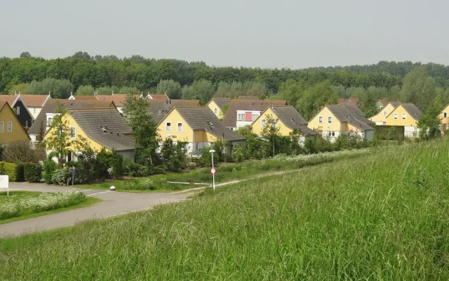 Semi-detached Home With Terrace at 200 m. From the Beach