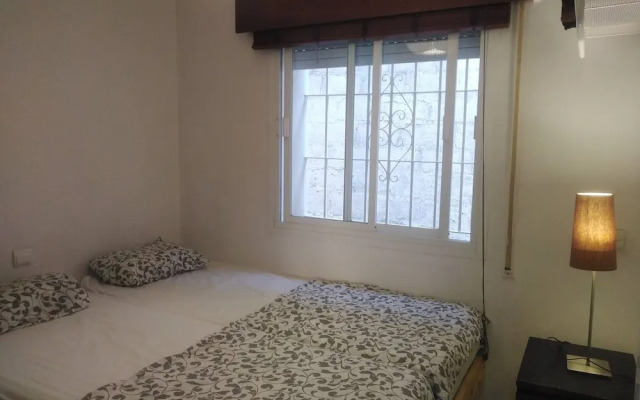 2 Bed Gf Apt Near Puerto Banus