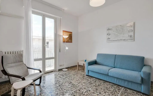 Lulli Cozy Apartment with Balcony