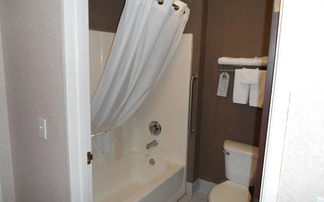 Portland Suites Airport East