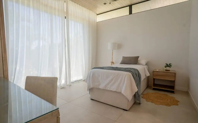 Chic 3BR Private Terrace Nature Views
