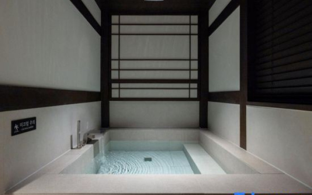 Suwon Haenggung-dong Revora Hotel by Anook