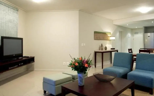 FlatRock Suites